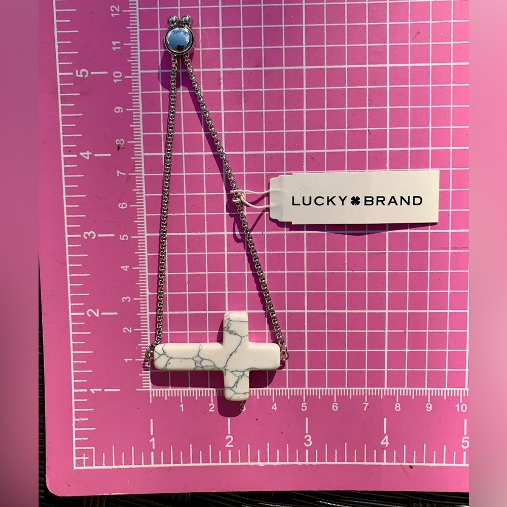 Buy1️⃣get1️⃣🆓‼️ White Cross pendant silver chain bracelet adjustable